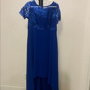 Elegant Blue Lace Evening Dress